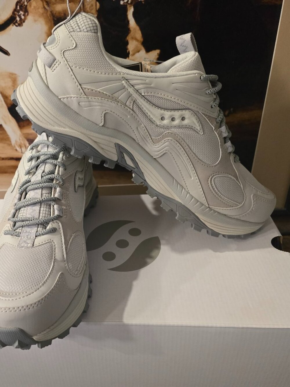 Saucony Originals Grid Aura X GTX Gore-Tex Ivory S70925-3 Men's Shoes Sz US 10.5